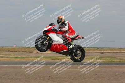 media/Sep-10-2023-Pacific Track Time (Sun) [[44210541ad]]/Group B/1220pm (Wheelie Bump)/